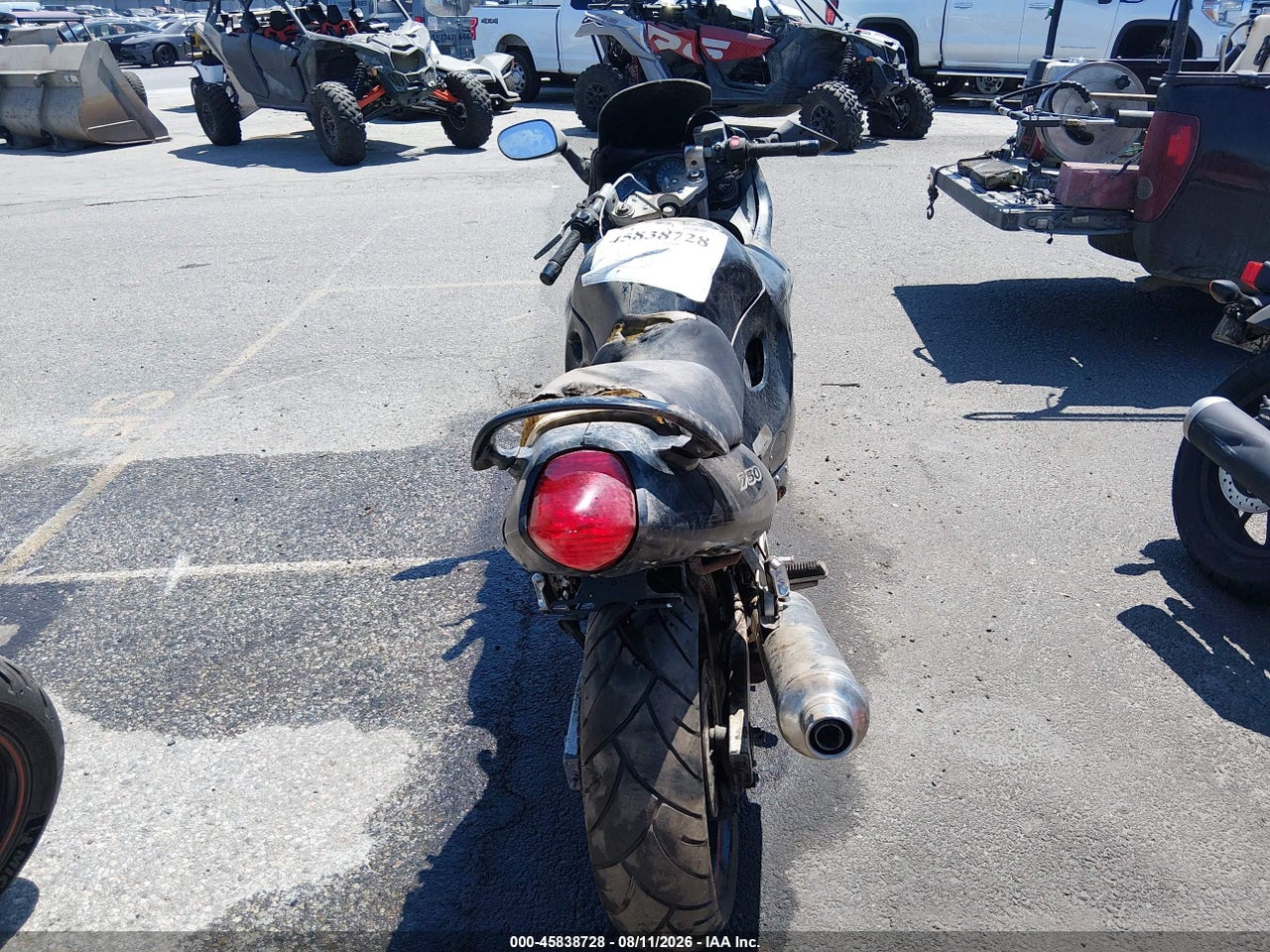 2001 SUZUKI GSX750 F · 6/11