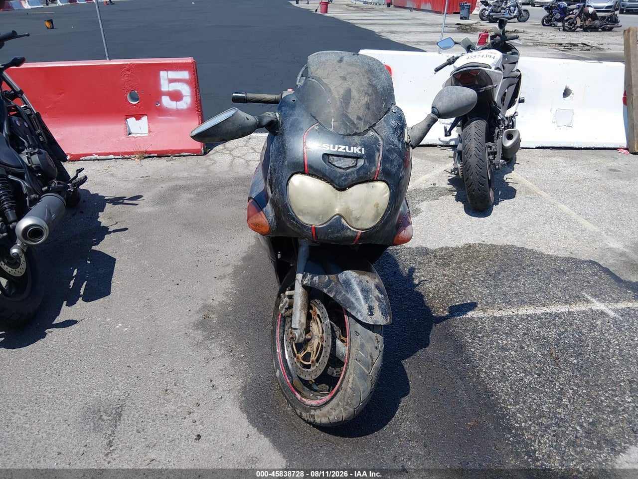 2001 SUZUKI GSX750 F · 5/11