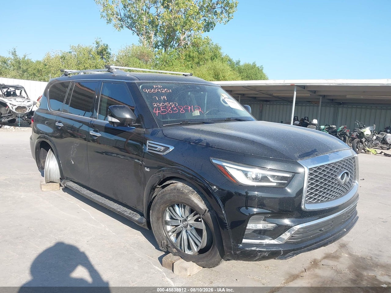 JN8AZ2NE6K9****** · 2019 INFINITI QX80 LUXE