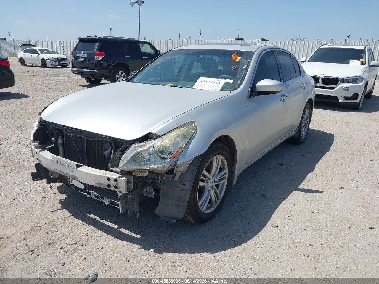 2012 INFINITI G37X · 2/11