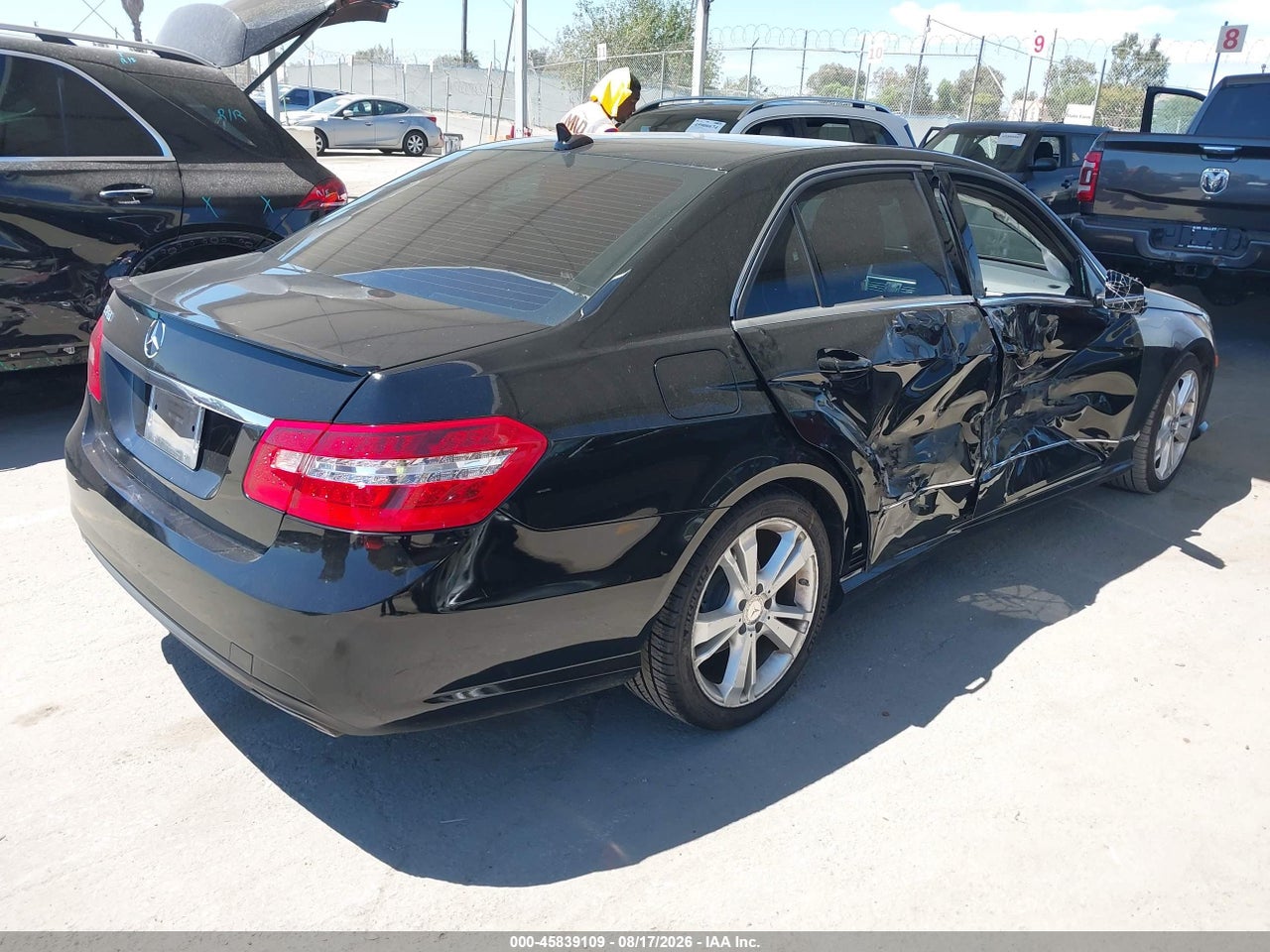 2013 MERCEDES-BENZ E 350 · 4/11
