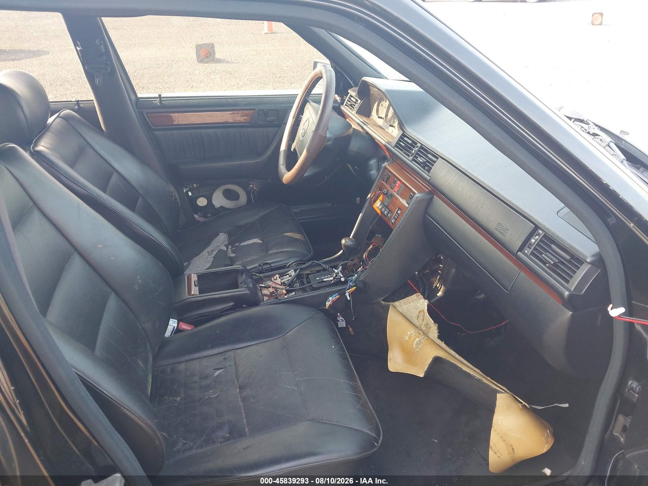 1994 MERCEDES-BENZ E 320 · 5/11