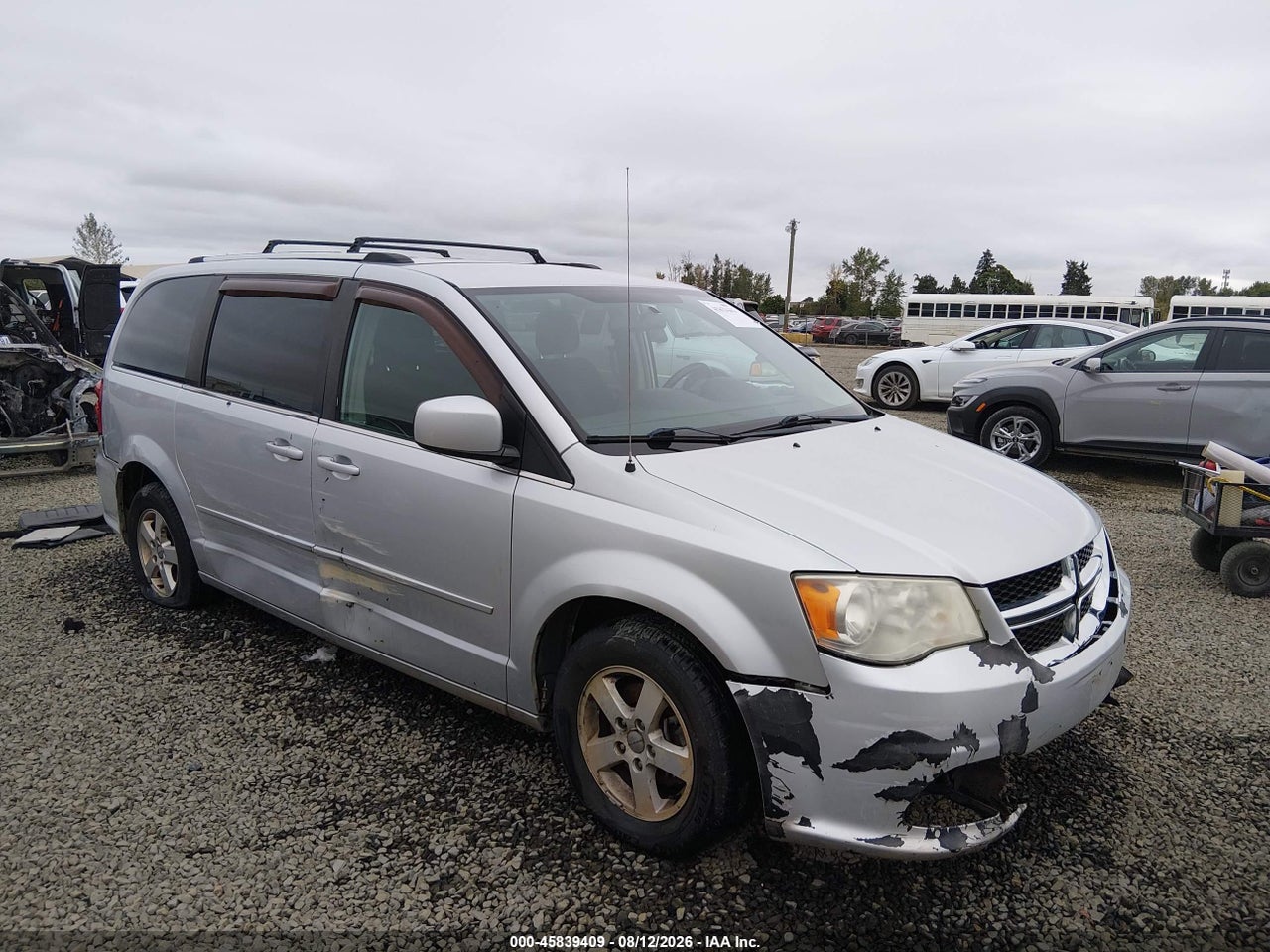 2D4RN5DGXBR****** · 2011 DODGE GRAND CARAVAN CREW