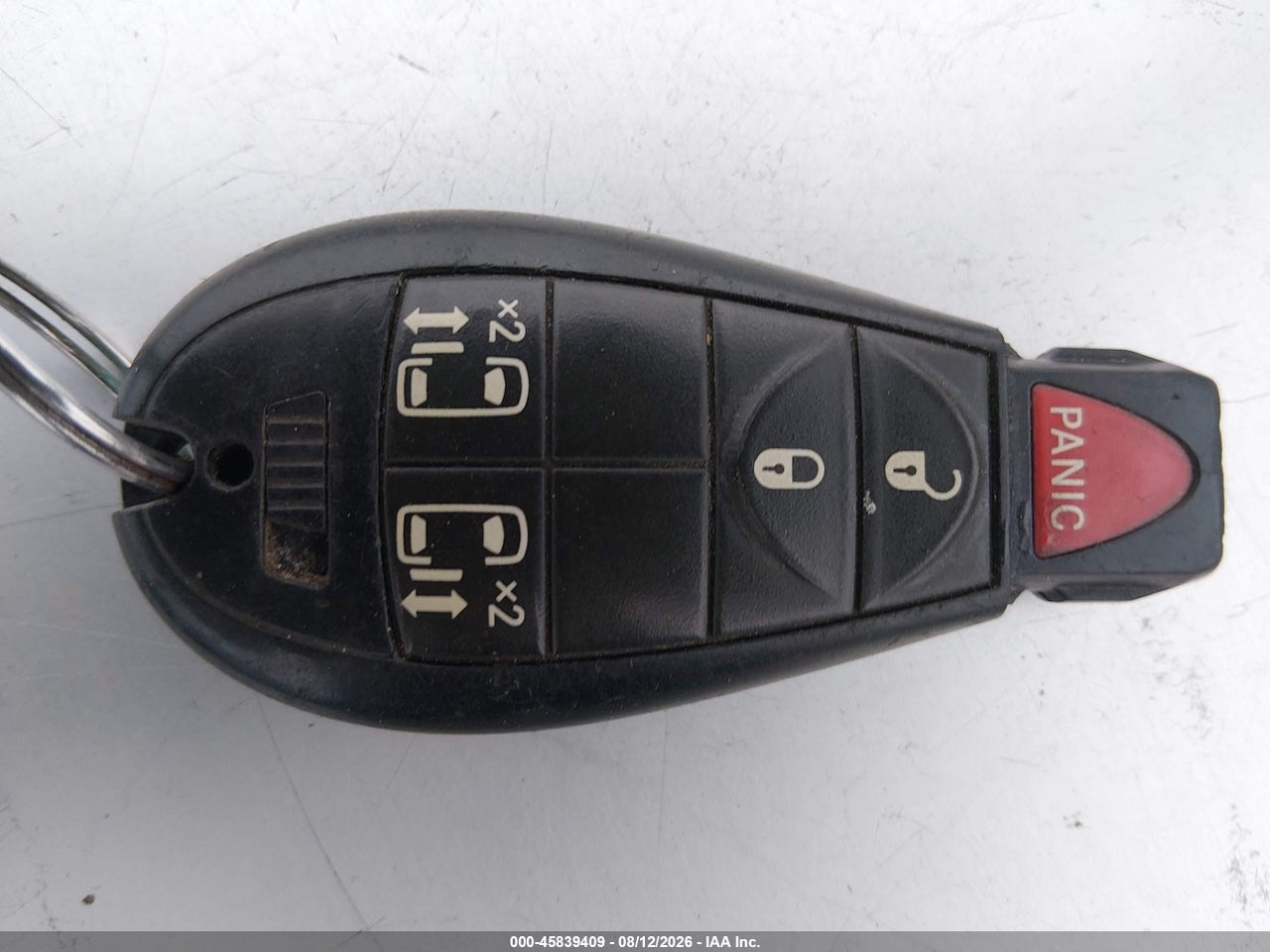 2D4RN5DGXBR****** · 2011 DODGE GRAND CARAVAN CREW · 11/11