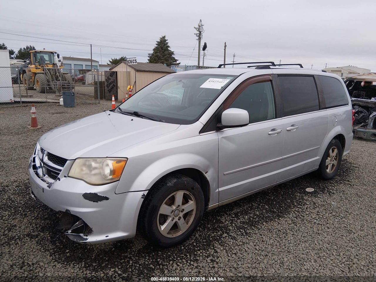 2D4RN5DGXBR****** · 2011 DODGE GRAND CARAVAN CREW · 2/11