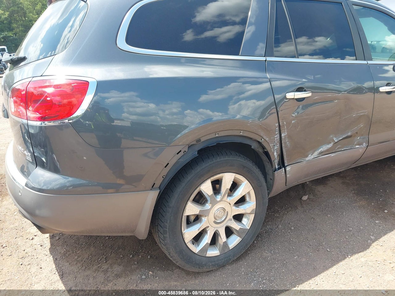 2011 BUICK ENCLAVE 2XL · 6/11