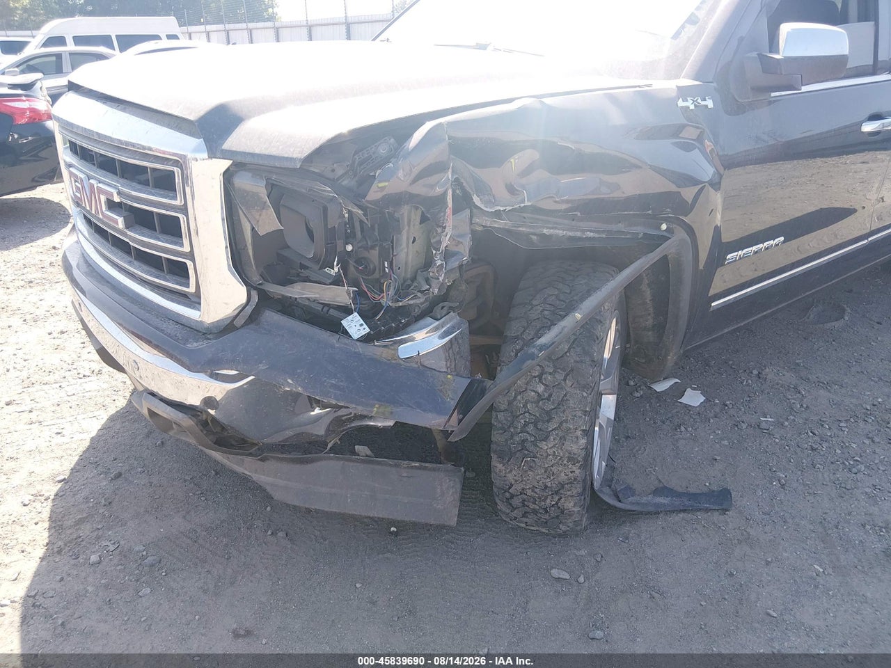 2015 GMC SIERRA 1500 SLT · 6/11