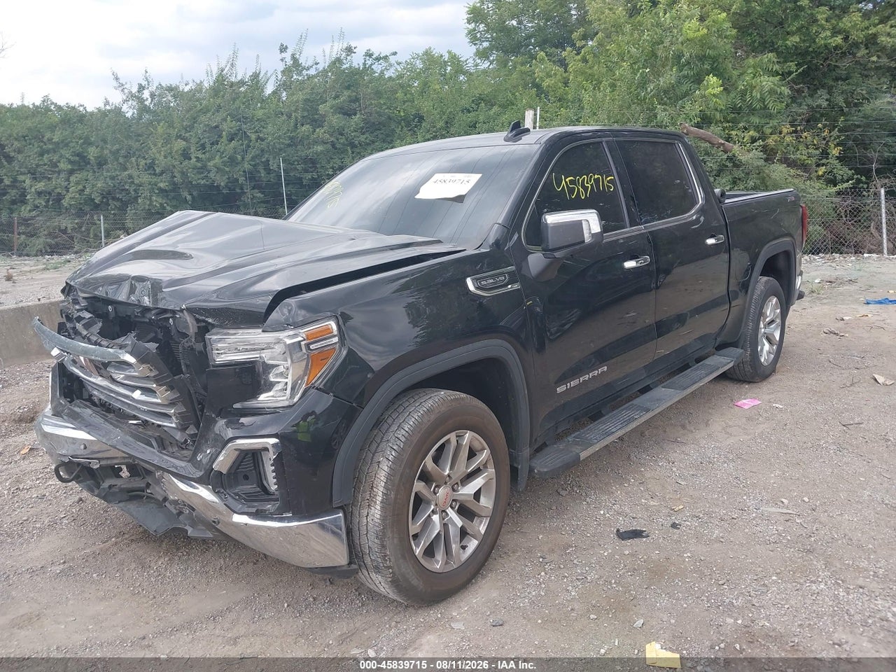 2020 GMC SIERRA 1500 4WD  SHORT BOX SLT · 2/10