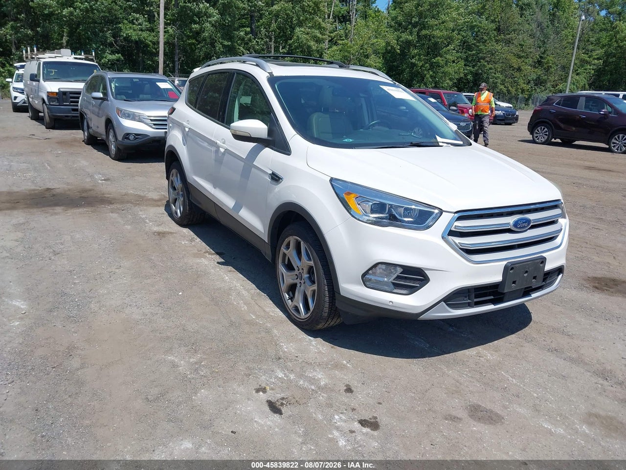1FMCU9J90HU****** · 2017 FORD ESCAPE TITANIUM