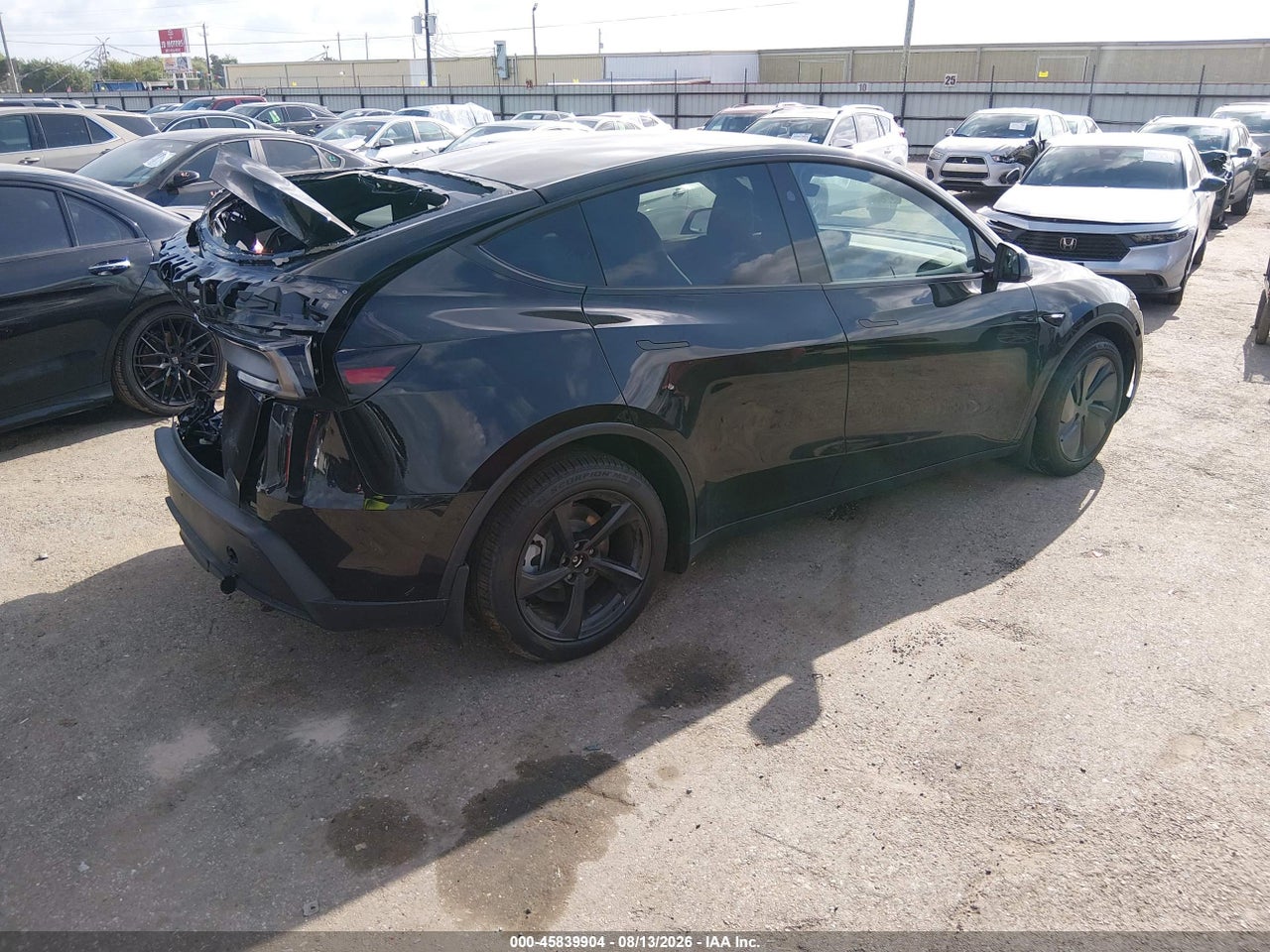 2026 TESLA MODEL Y · 4/9