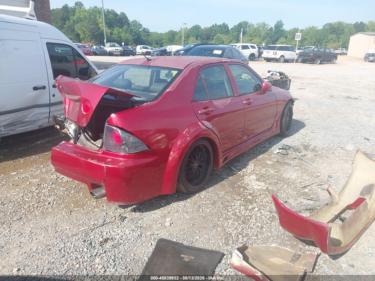 2001 LEXUS IS 300 · 4/10