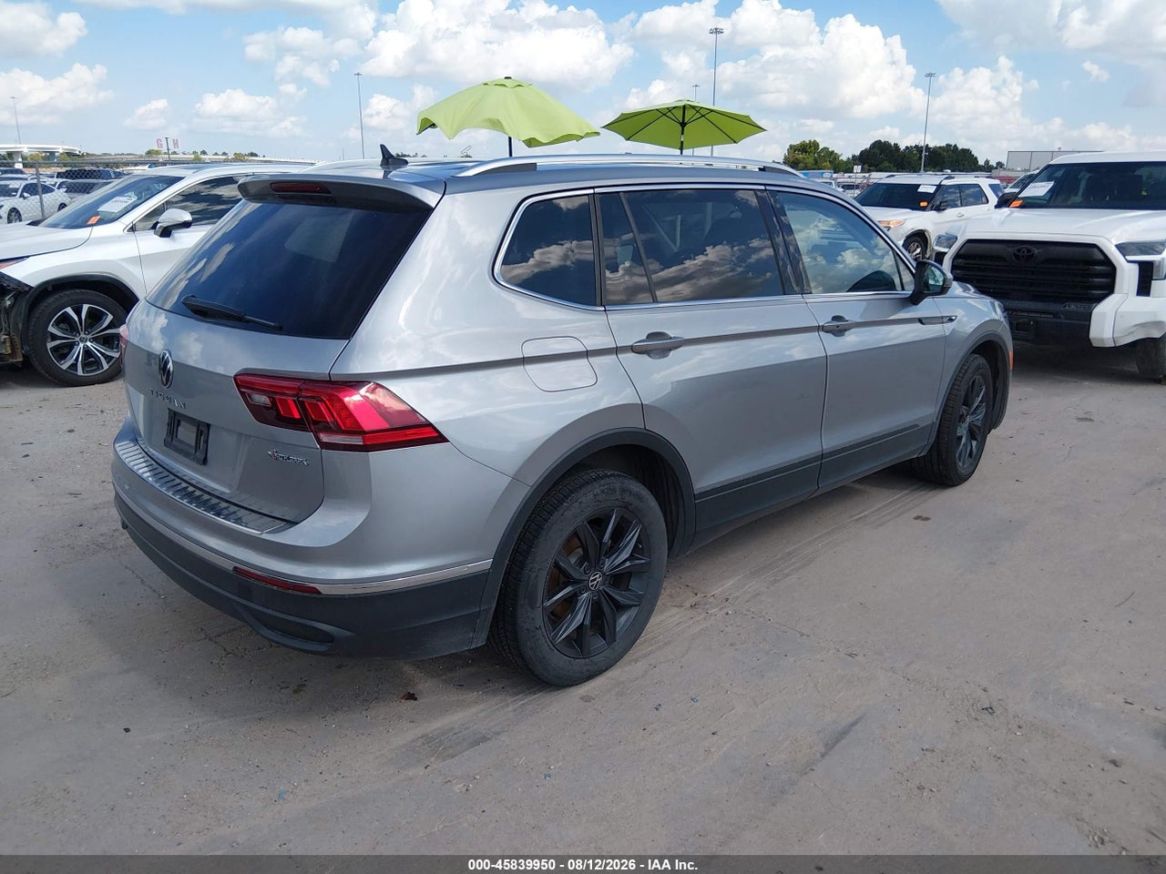 2024 VOLKSWAGEN TIGUAN 2.0T SE/2.0T WOLFSBURG EDITION · 4/11