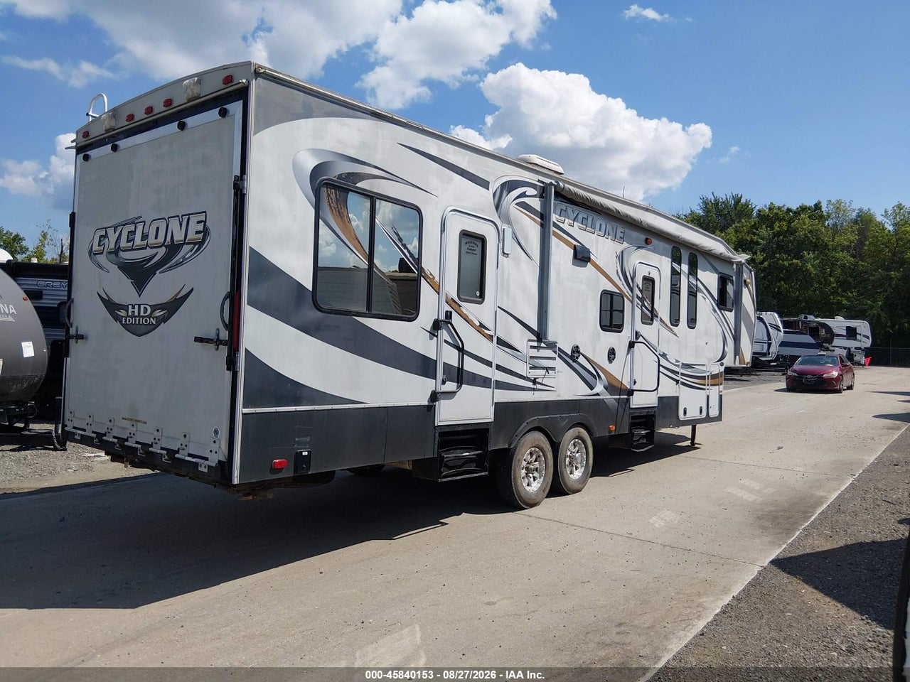 2011 HEARTLAND RV OTHER · 4/10