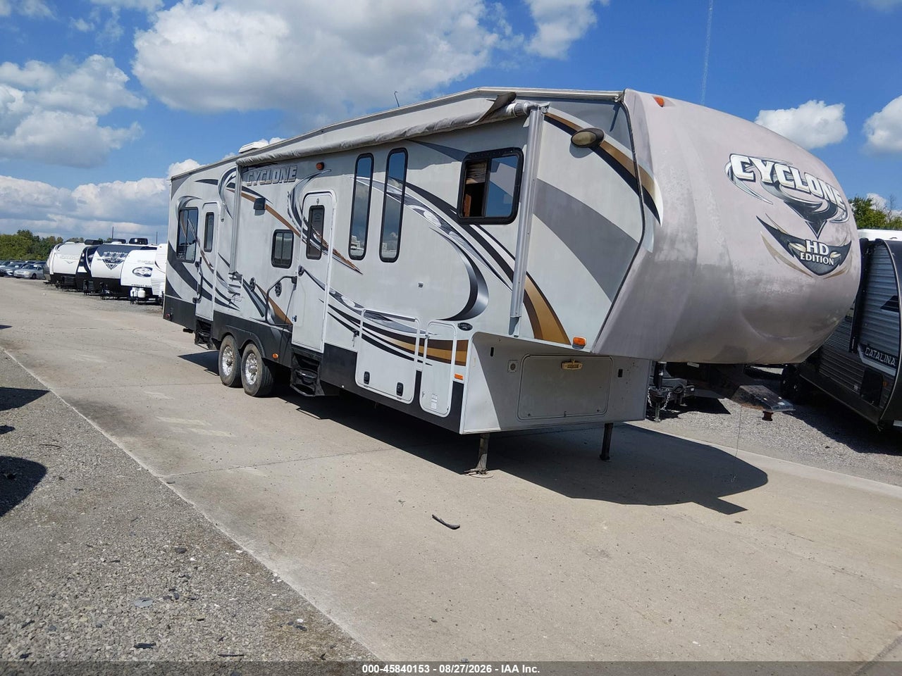 5SFCG3627BE****** · 2011 HEARTLAND RV OTHER