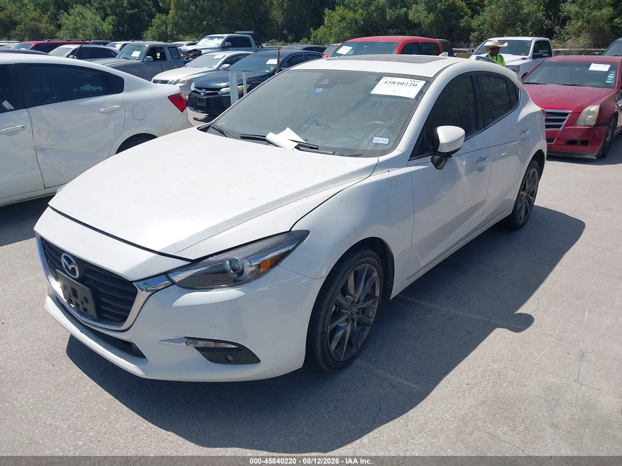 2018 MAZDA MAZDA3 GRAND TOURING · 2/10