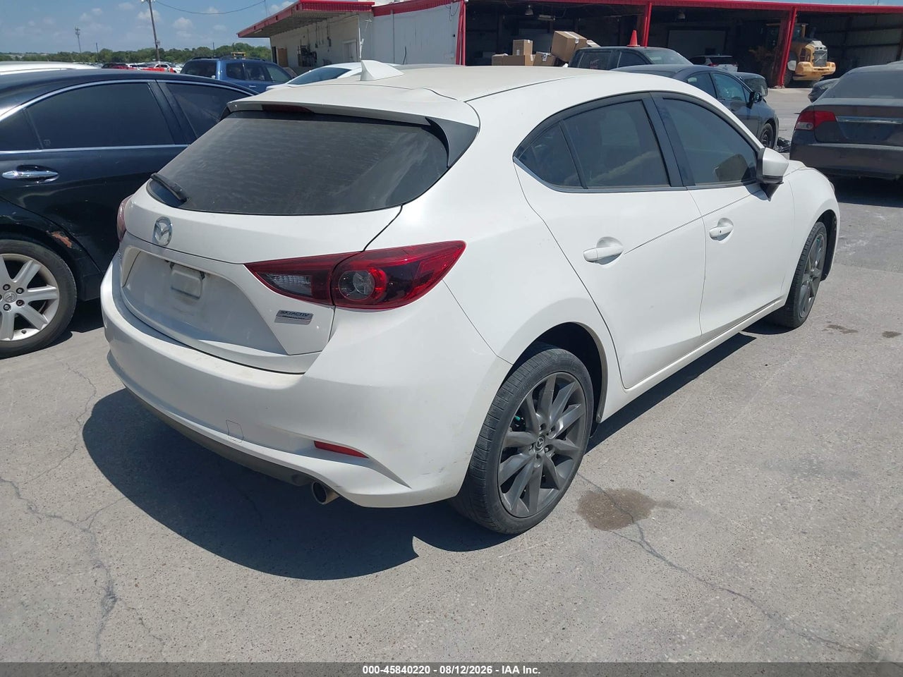 2018 MAZDA MAZDA3 GRAND TOURING · 4/10
