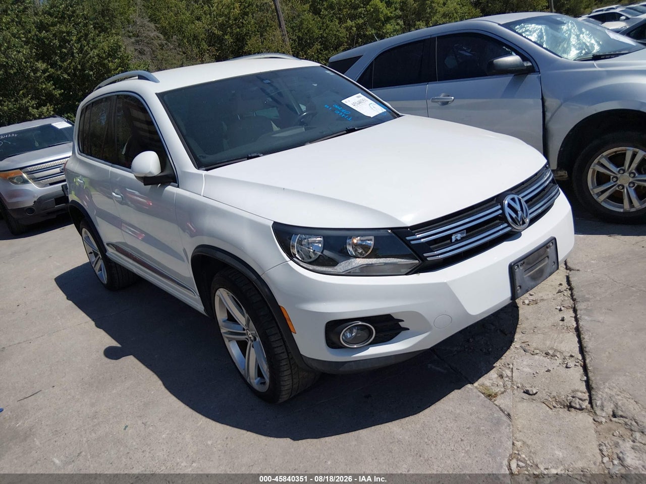 WVGAV7AX5GW****** · 2016 VOLKSWAGEN TIGUAN R-LINE
