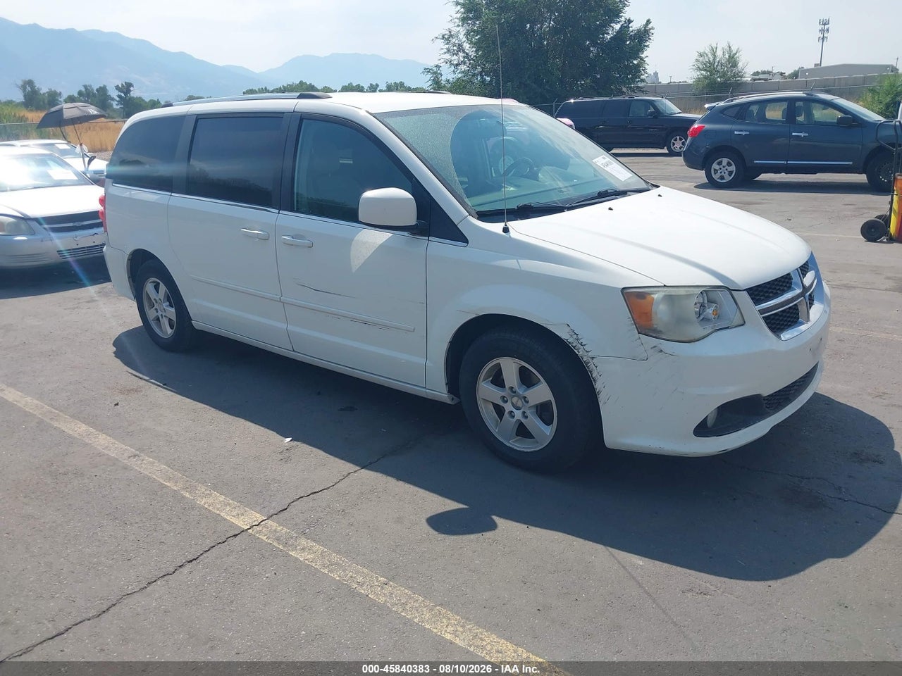 2011 DODGE GRAND CARAVAN CREW