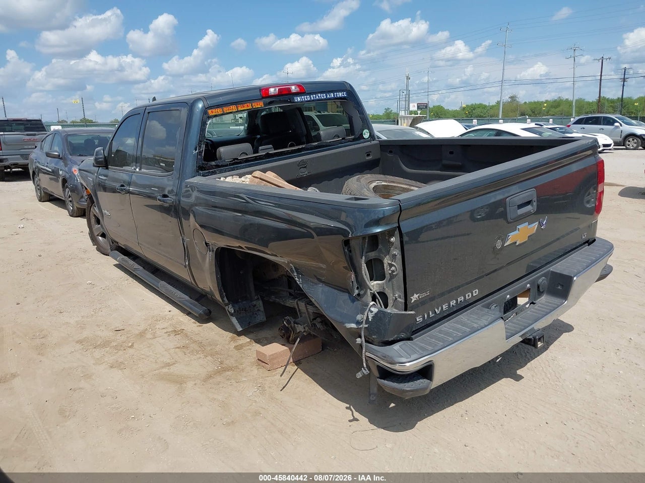2017 CHEVROLET SILVERADO 1500 LT · 3/11