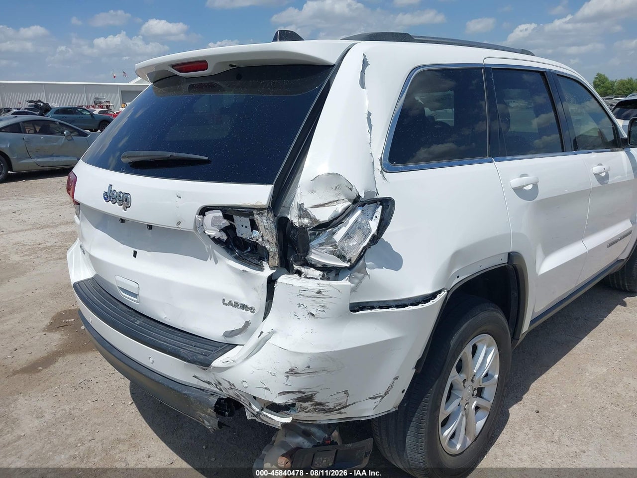 2021 JEEP GRAND CHEROKEE LAREDO E 4X4 · 6/11
