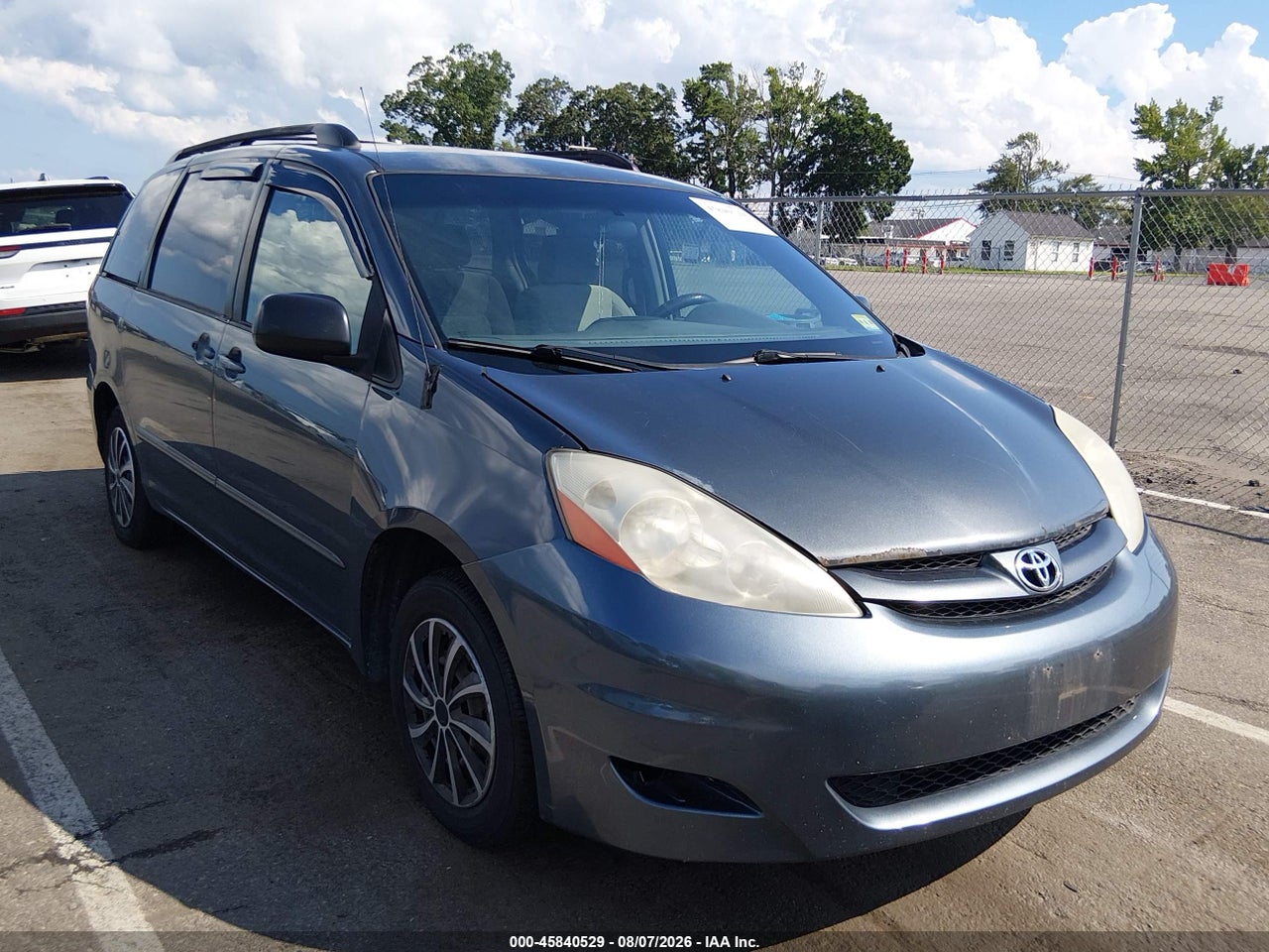 5TDZK23C78S****** · 2008 TOYOTA SIENNA LE