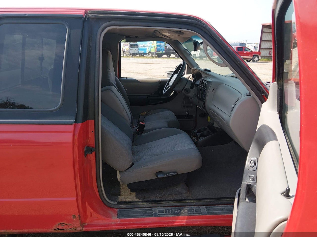 2001 MAZDA B3000 DS/SE · 5/11