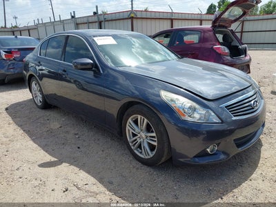 JN1CV6AP5AM****** · 2010 INFINITI G37 JOURNEY