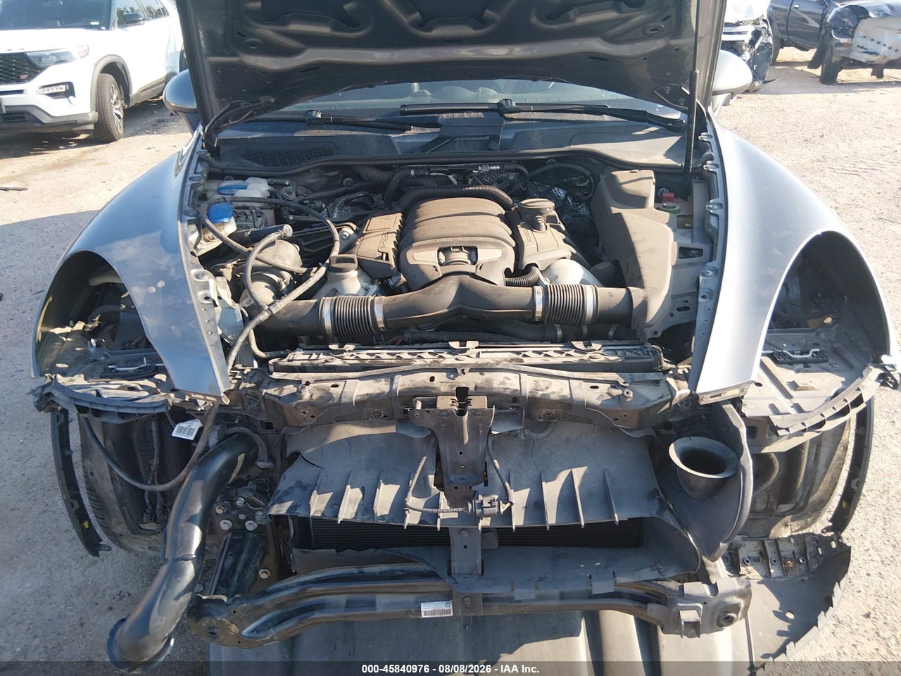 WP1AB2A20EL****** · 2014 PORSCHE CAYENNE S · 10/11