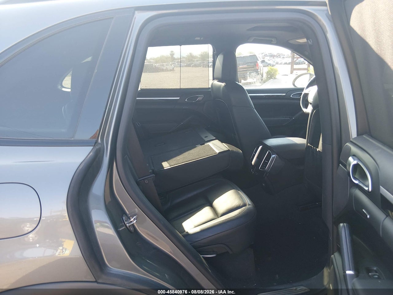 WP1AB2A20EL****** · 2014 PORSCHE CAYENNE S · 8/11