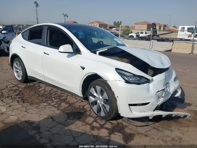 7SAYGDEE8NA****** · 2022 TESLA MODEL Y LONG RANGE DUAL MOTOR ALL-WHEEL DRIVE