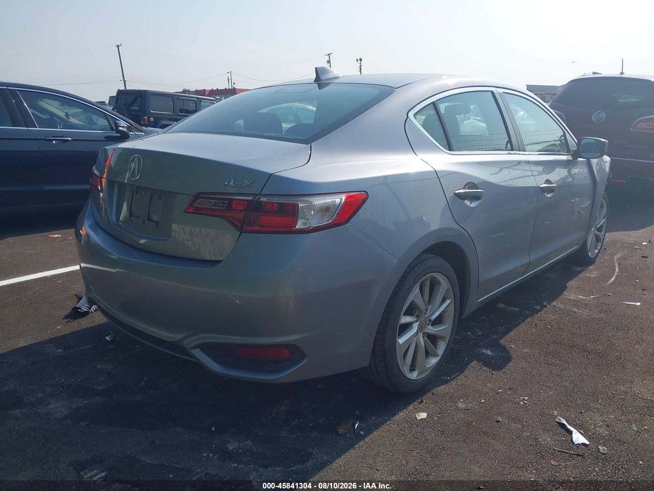 2016 ACURA ILX PREMIUM PACKAGE/TECHNOLOGY PLUS PACKAGE · 4/10