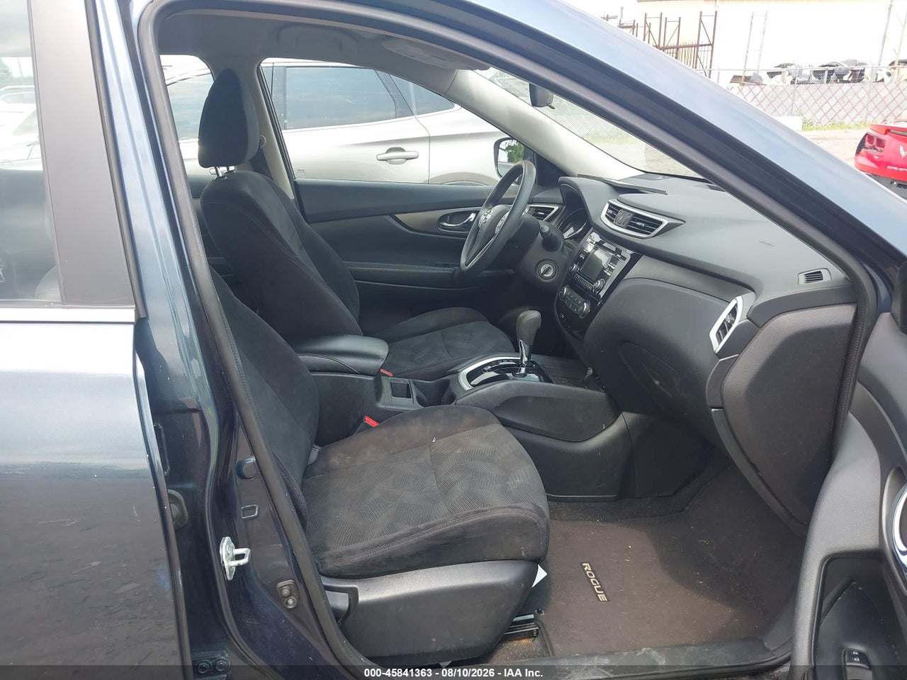 2014 NISSAN ROGUE S · 5/11