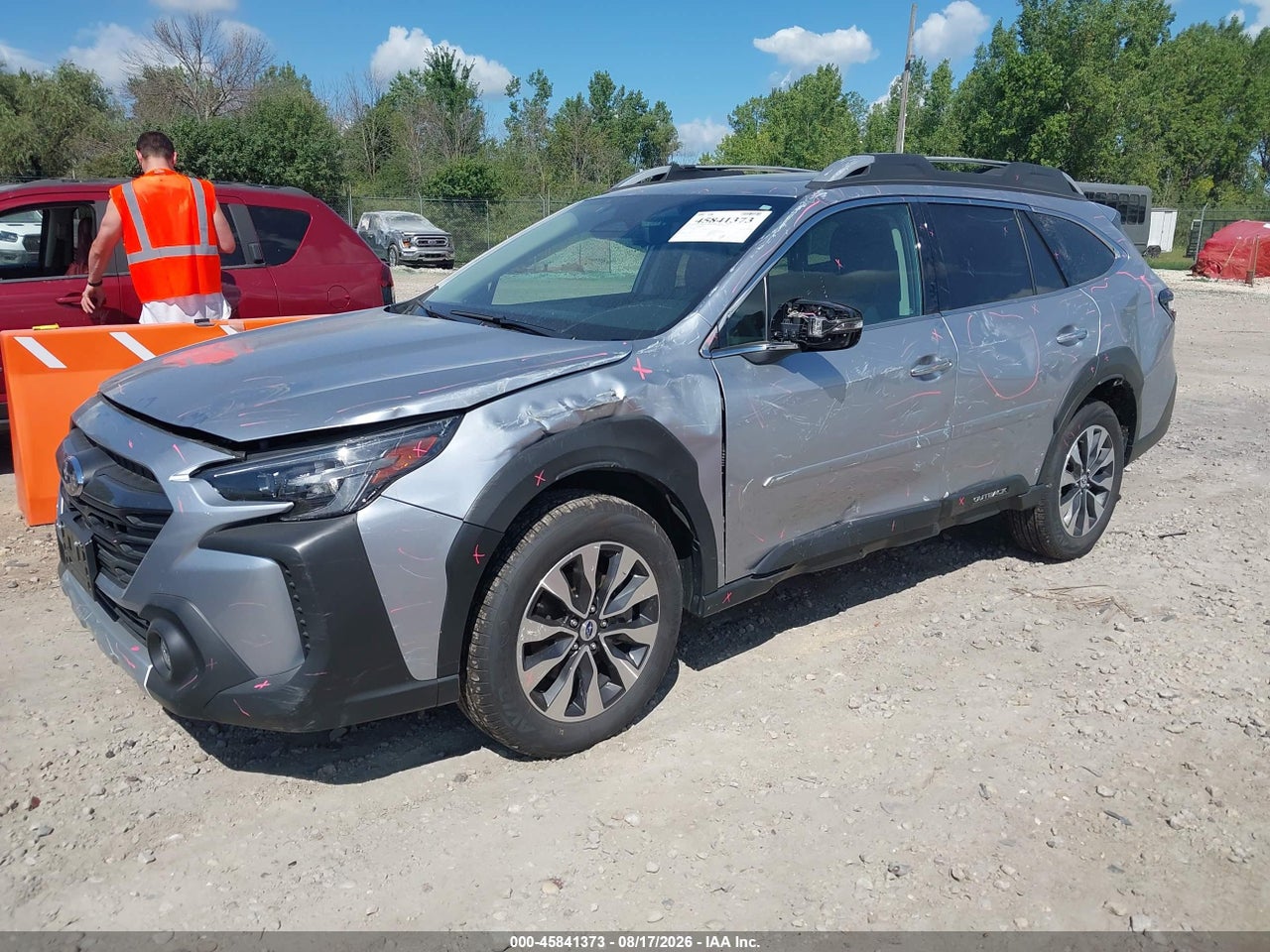 2025 SUBARU OUTBACK TOURING · 2/11