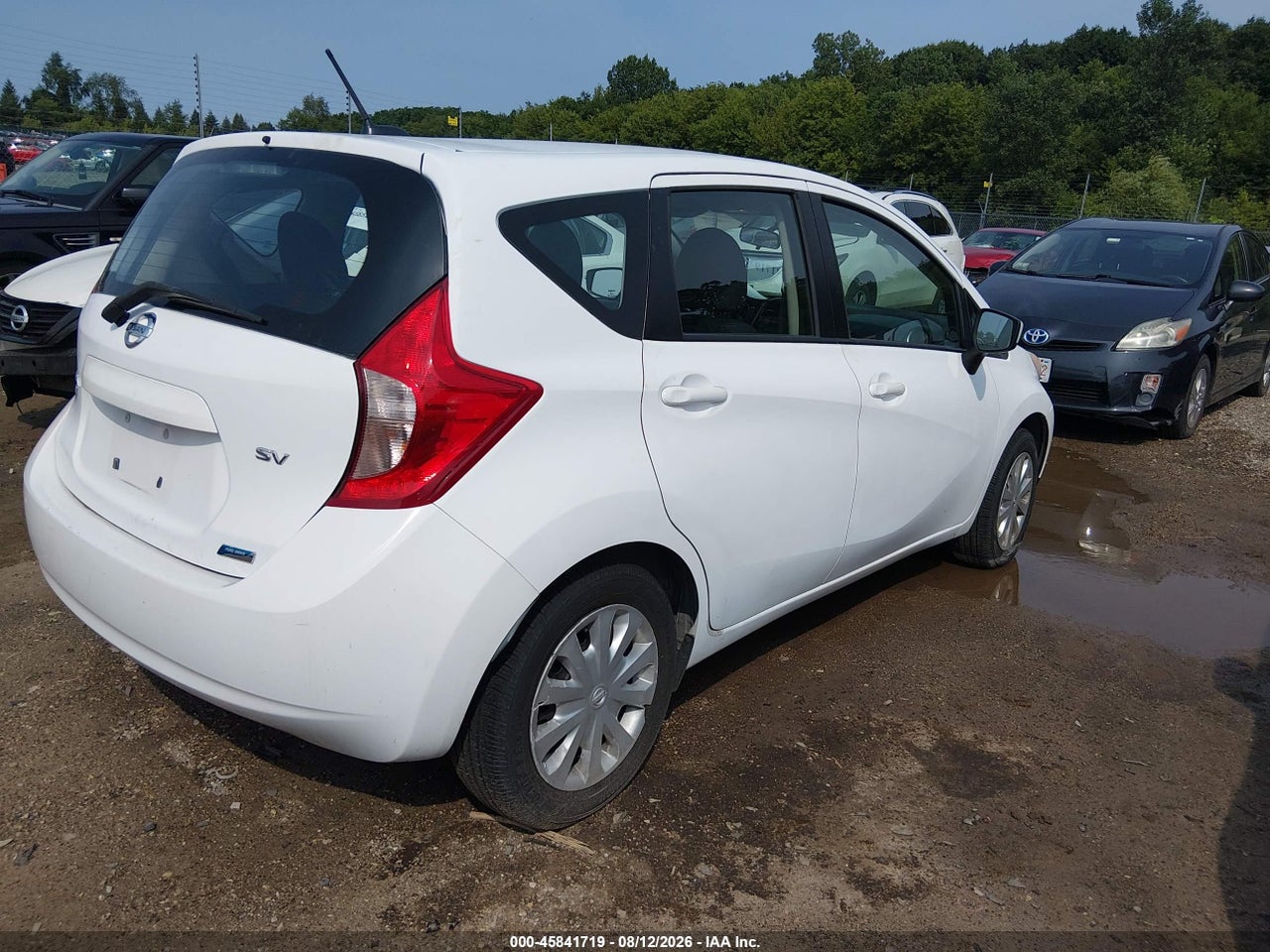 2016 NISSAN VERSA NOTE S (SR)/S PLUS/SL/SR/SV · 4/11