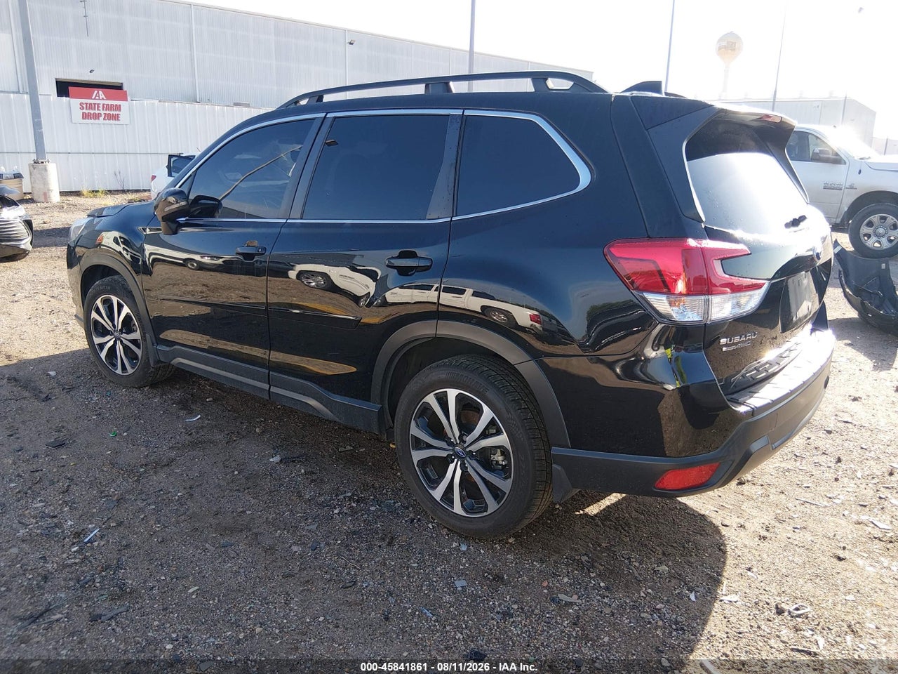2023 SUBARU FORESTER LIMITED · 3/10