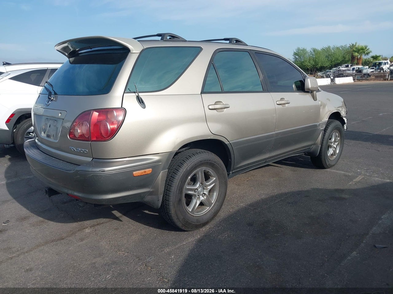 2000 LEXUS RX 300 · 4/10