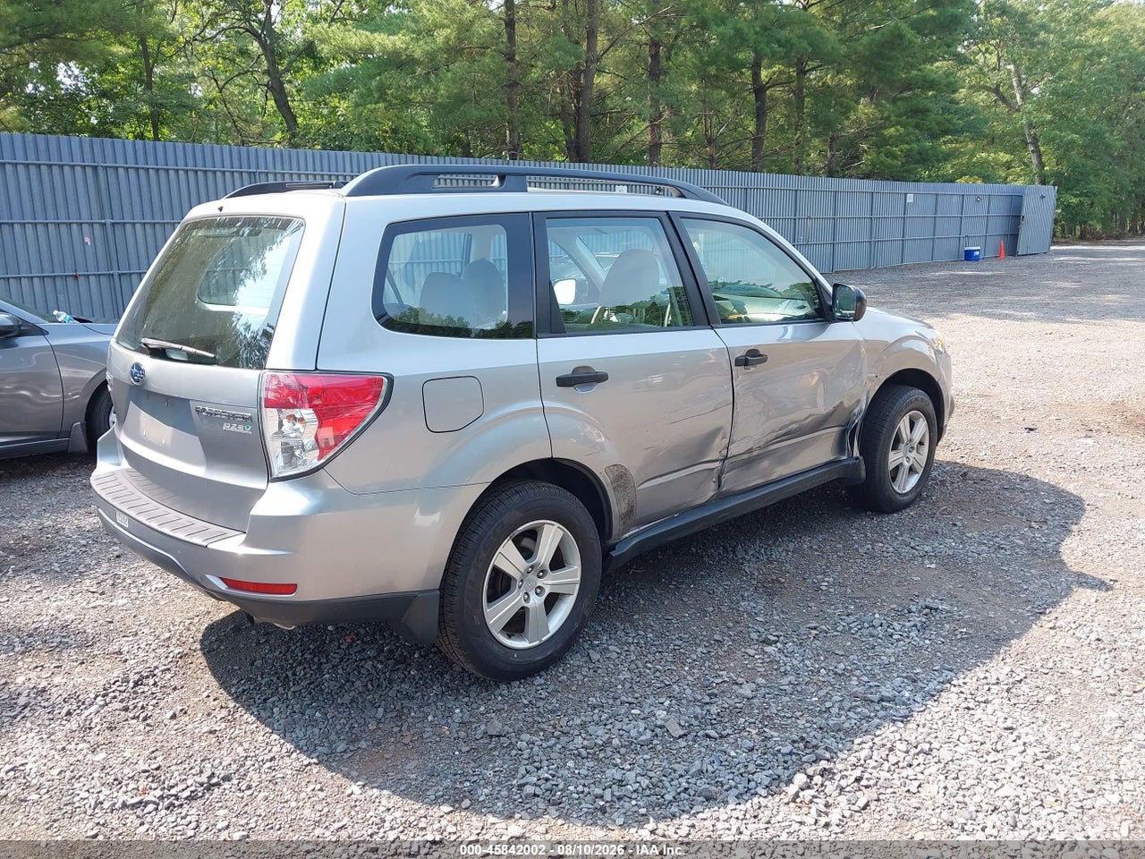 2011 SUBARU FORESTER 2.5X · 4/11