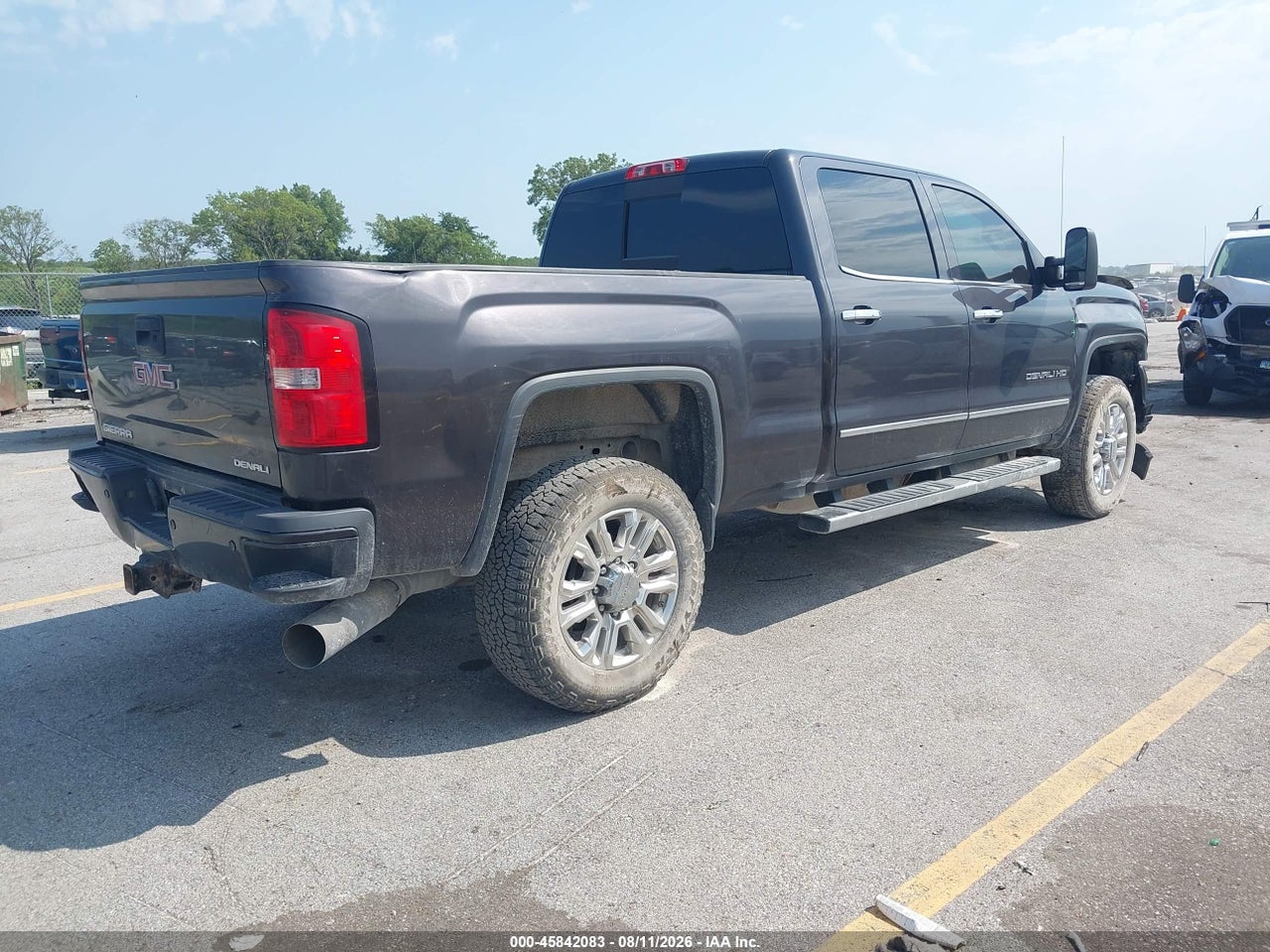 2015 GMC SIERRA 2500HD DENALI · 4/11