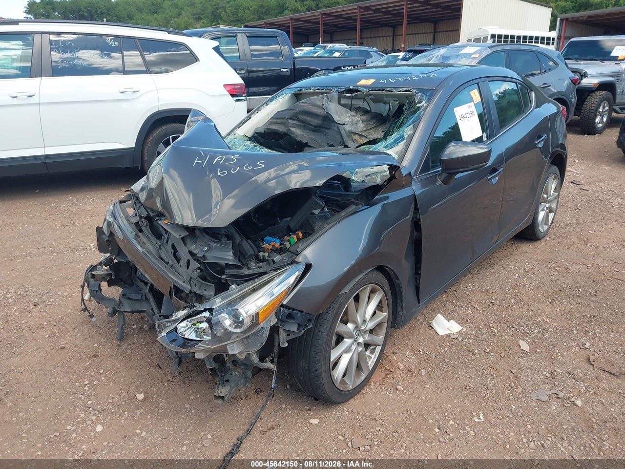 2017 MAZDA MAZDA3 TOURING · 2/10