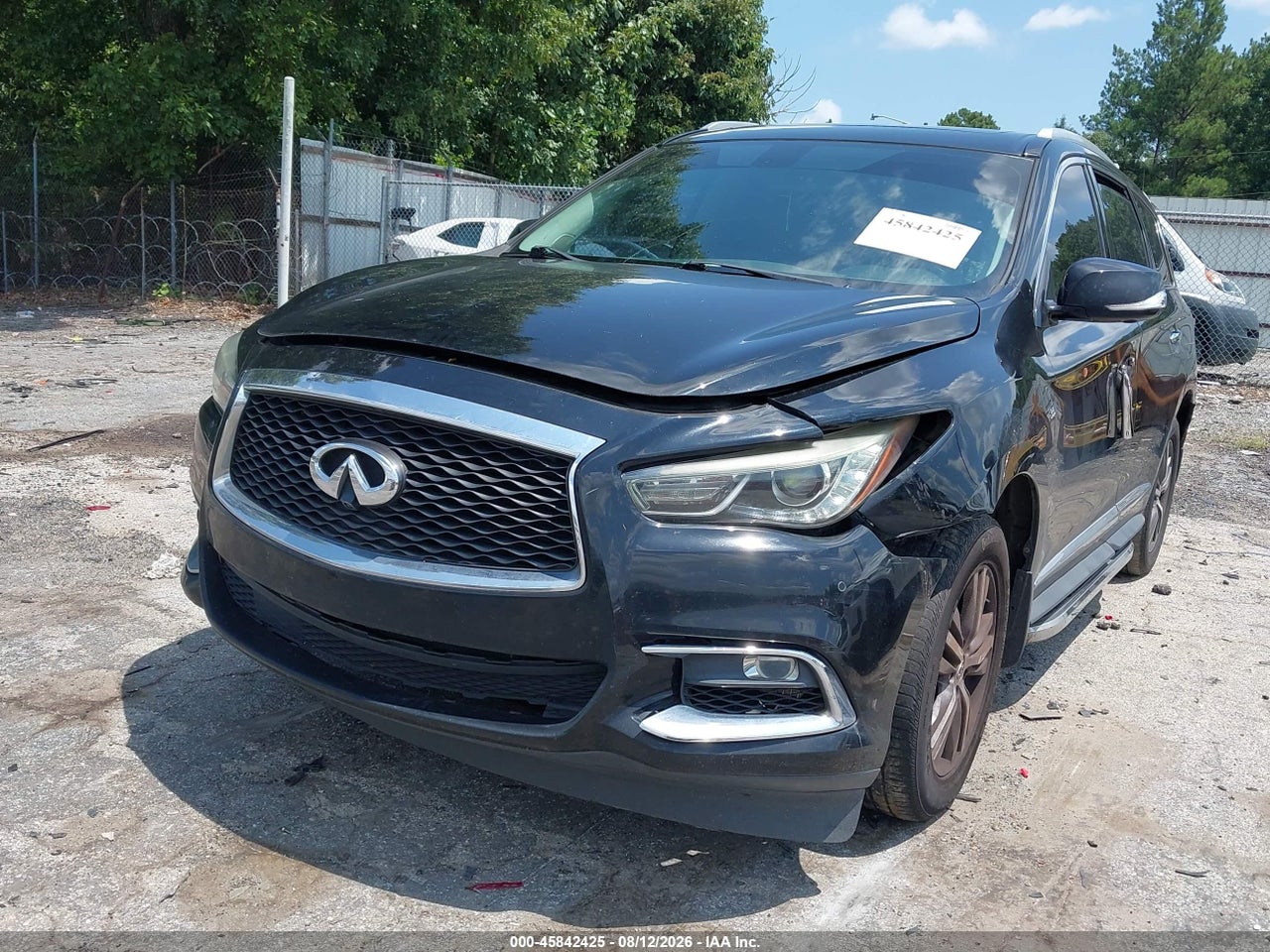 2017 INFINITI QX60 · 6/10
