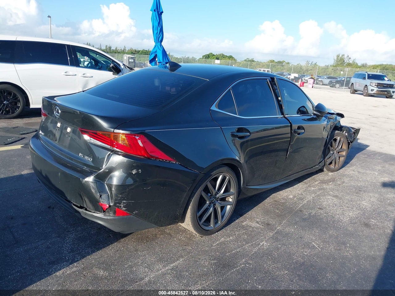 2020 LEXUS IS 350 · 4/11