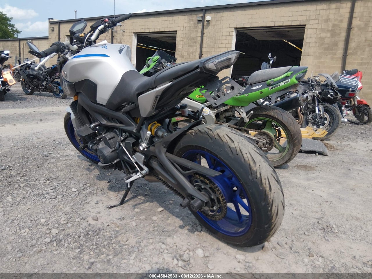 JYARN33EXFA****** · 2015 YAMAHA FZ09   · 3/11