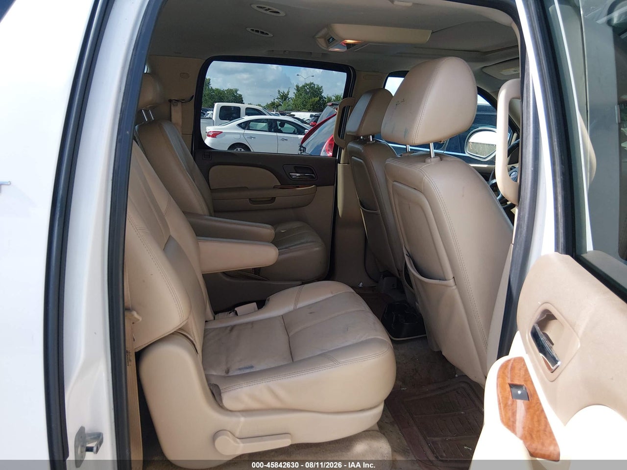 1GKFC16J17R****** · 2007 GMC YUKON XL SLT · 8/11