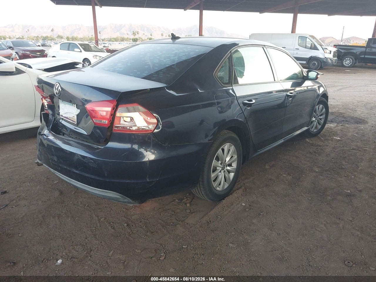 2014 VOLKSWAGEN PASSAT 2.5L WOLFSBURG EDITION · 4/11