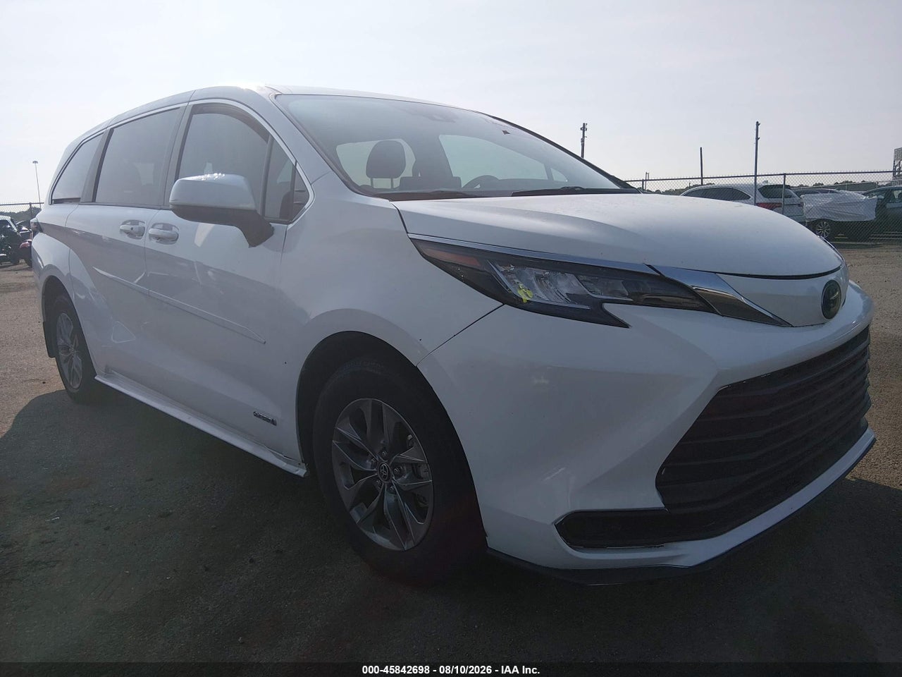 5TDKRKEC2MS****** · 2021 TOYOTA SIENNA LE