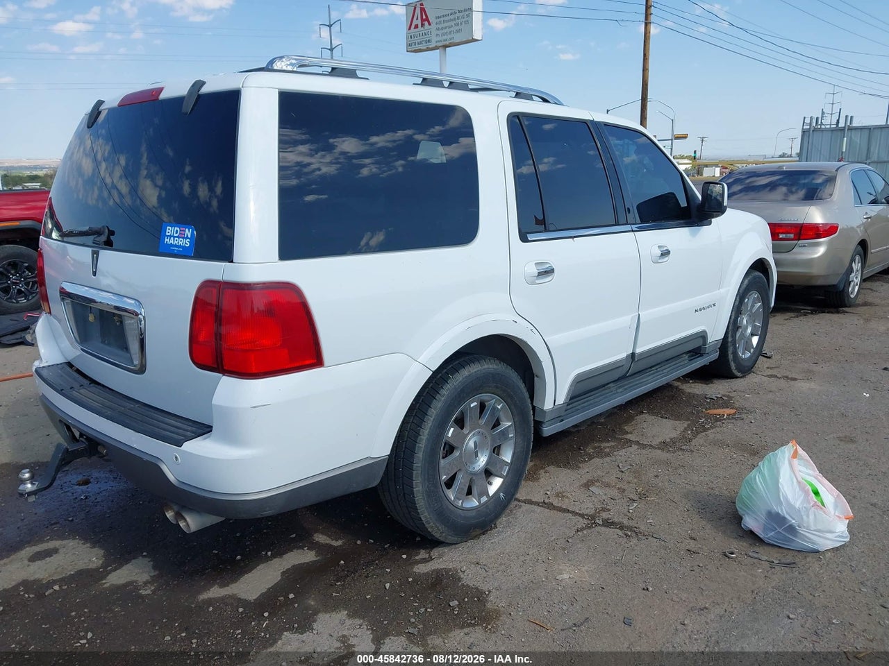 2004 LINCOLN NAVIGATOR   · 4/11