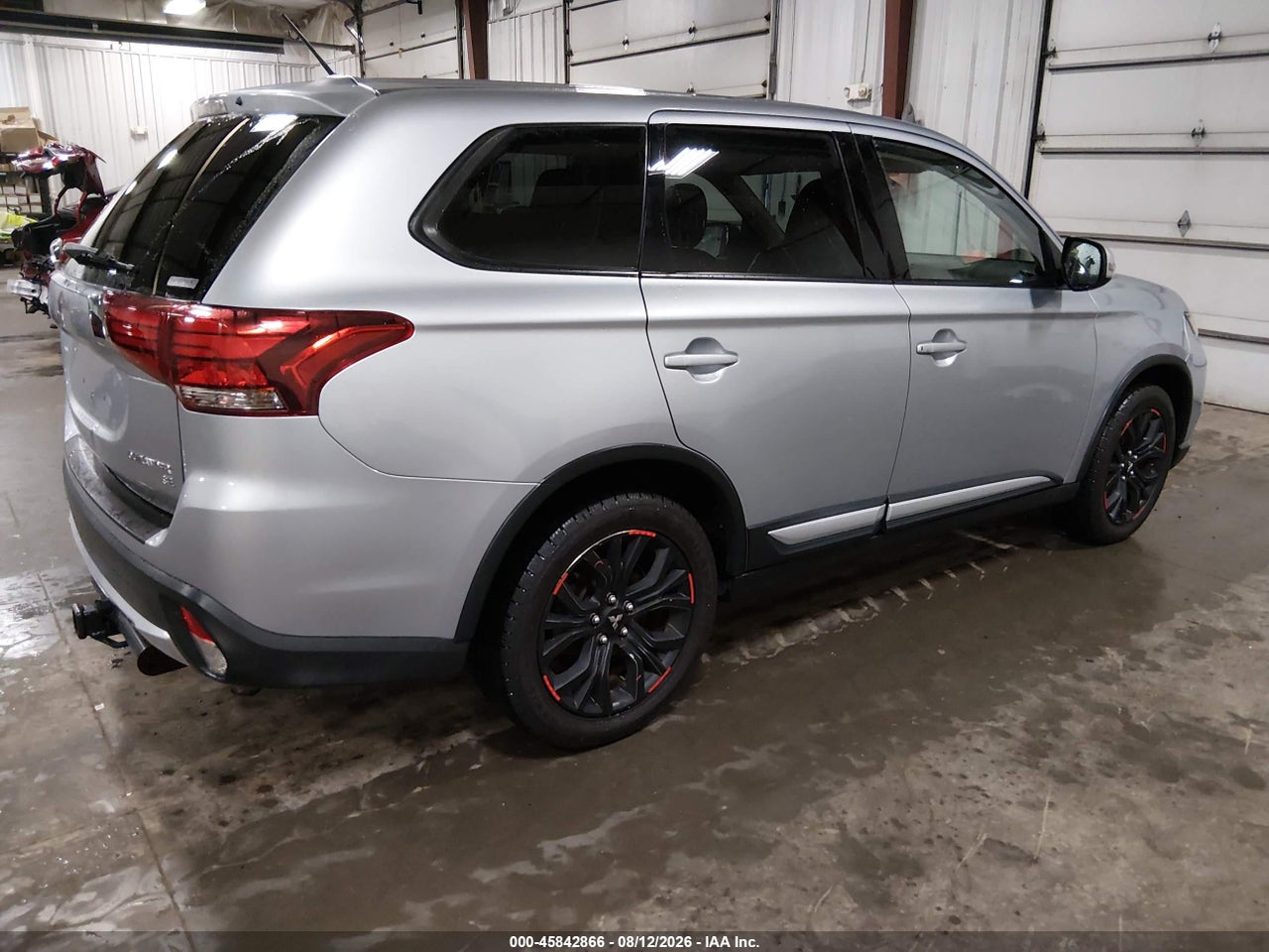 2016 MITSUBISHI OUTLANDER SE · 4/11