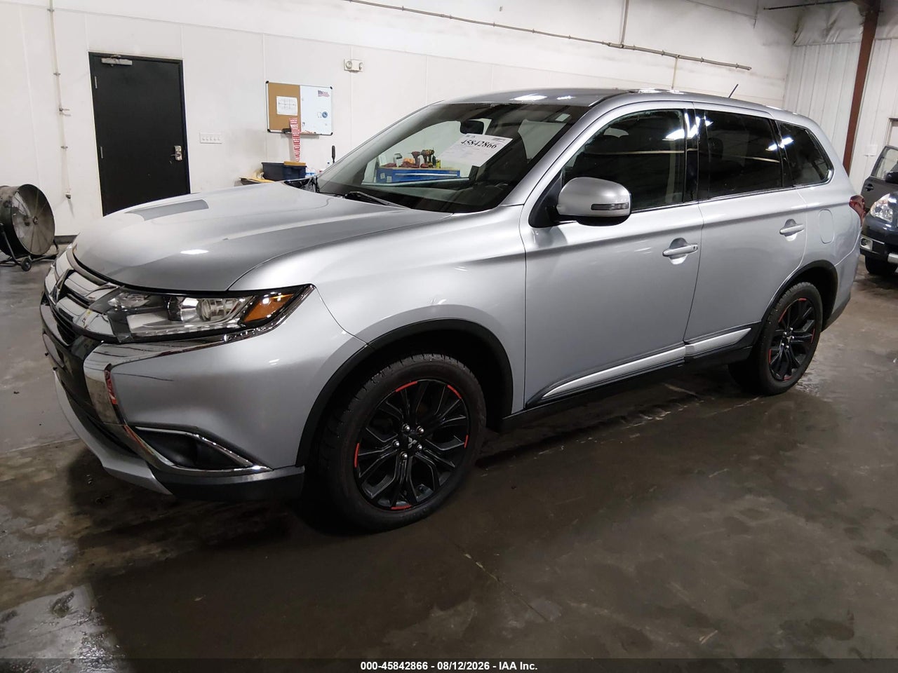 2016 MITSUBISHI OUTLANDER SE · 2/11