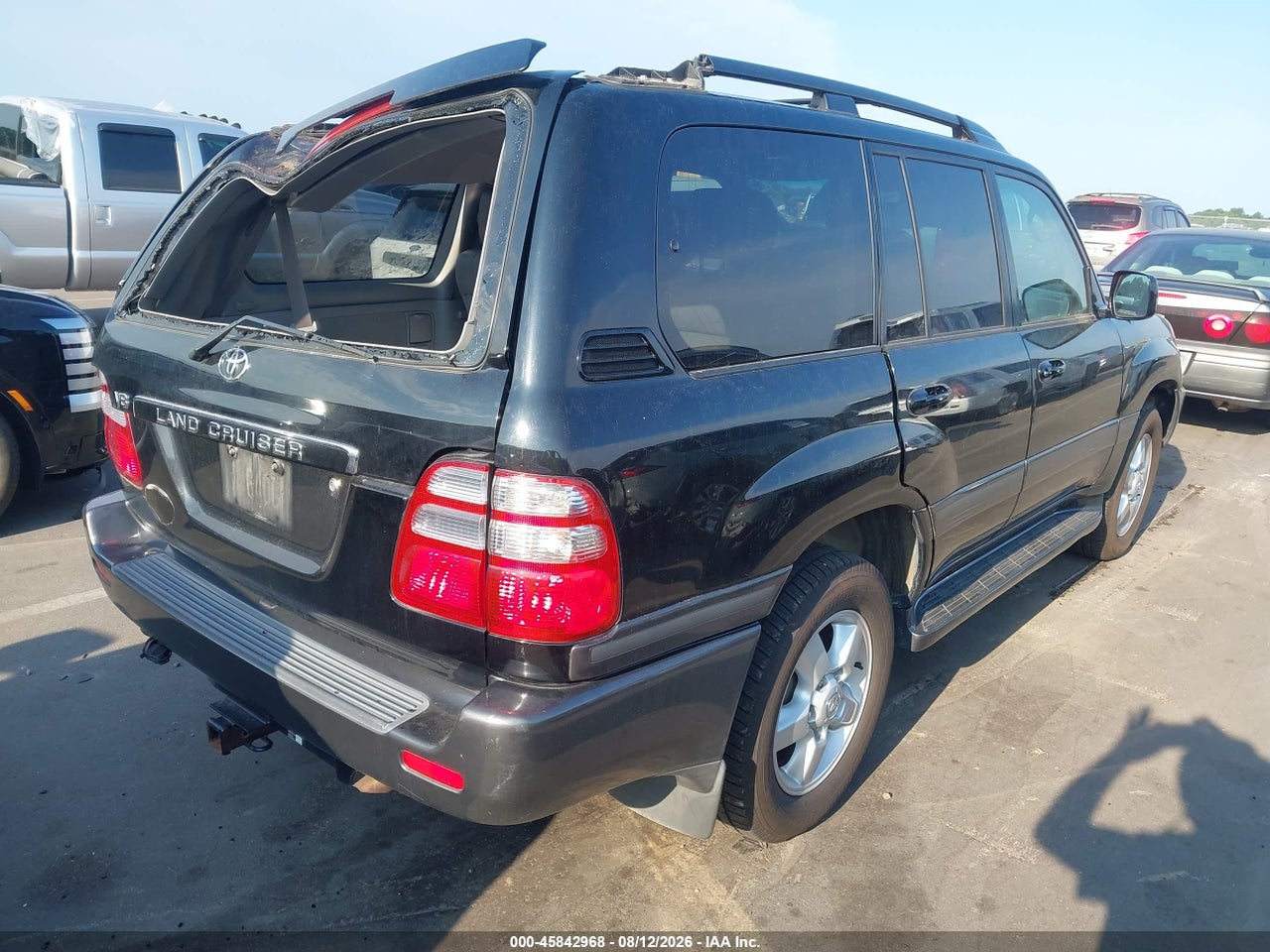 2004 TOYOTA LAND CRUISER · 4/11
