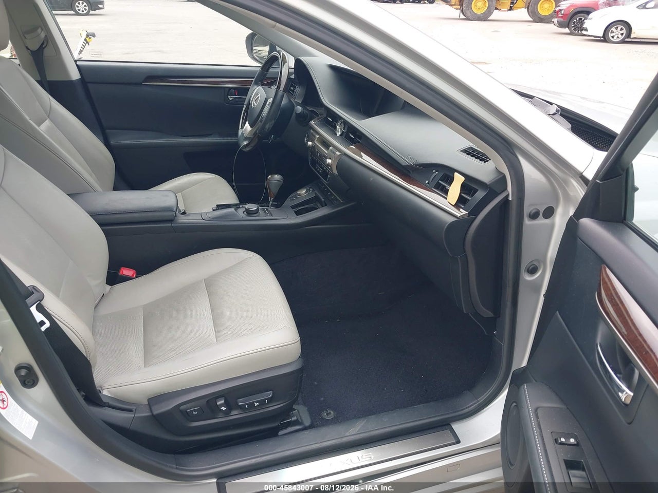 2014 LEXUS ES 350 · 5/11